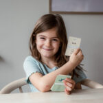 Pedagogiska läskort från Klure som tränar ordbilder och läsförståelse