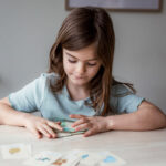 Pedagogiska läskort från Klure som tränar ordbilder och läsförståelse